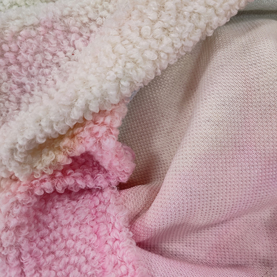 Tela del paño grueso y suave de Sherpa del teñido anudado poliéster 100% de 280 G/M colorido para la sudadera con capucha