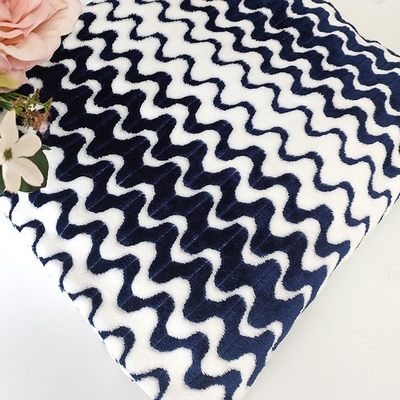Tela catiónica 260gsm del paño grueso y suave de la franela del telar jacquar para la ropa casera combinada caliente de la materia textil