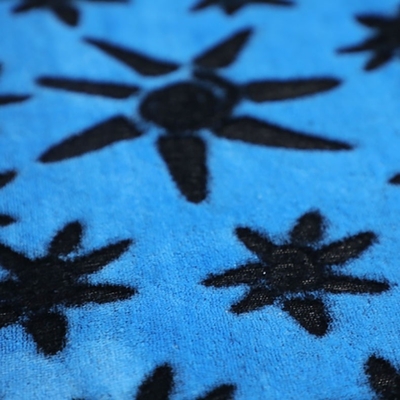 Tela suave lateral doble del paño grueso y suave de la franela impresa esquilada para la ropa de noche de la manta del lecho