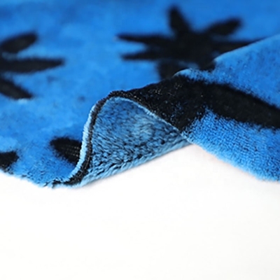 Tela suave lateral doble del paño grueso y suave de la franela impresa esquilada para la ropa de noche de la manta del lecho