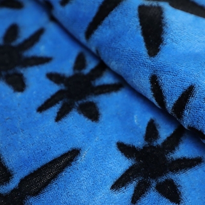Tela suave lateral doble del paño grueso y suave de la franela impresa esquilada para la ropa de noche de la manta del lecho