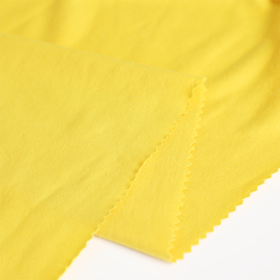 El algodón hizo punto la sola tela 100gsm del jersey para la camisa empaqueta la alineación