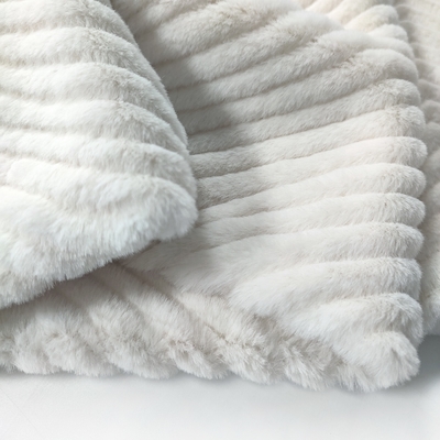 La tela sólida sucinta de la piel de imitación de Sherpa grabó en relieve el conejo para Sofa Cover