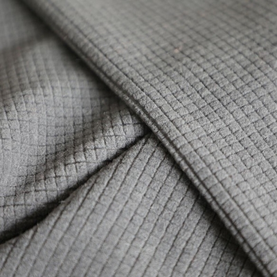 Telar jacquar polar 100% de la tela del paño grueso y suave del poliéster para la guarnición de Pillowslip de la ropa